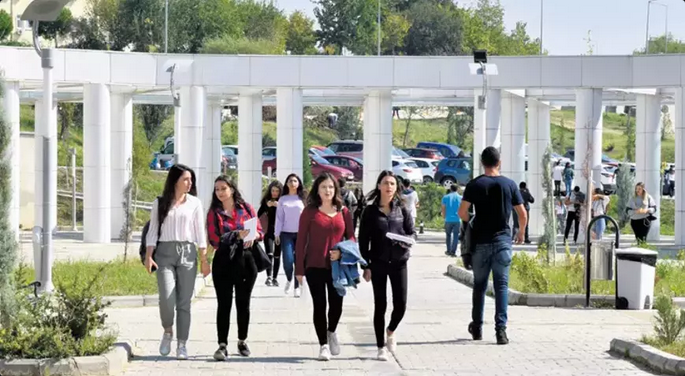 Üniversite tercihlerinde 68 bin kontenjan düştü! Adaylar ‘nasıl tercih yapacağım?’ sorusunun cevabını arıyor