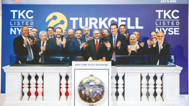 New York’ta gong Turkcell için çaldı