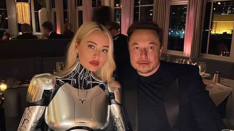 Ünlü milyarder Elon Musk, insansı robot sevgilisiyle yemeğe çıktı